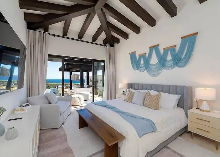 Luxury With Infinity Pool And Ocean View Holiday home
