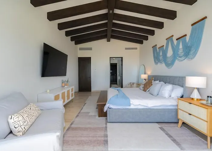 Luxury With Infinity Pool And Ocean View Holiday home *