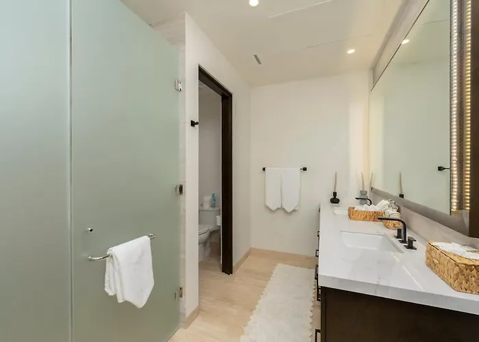 Luxury With Infinity Pool And Ocean View Holiday home *